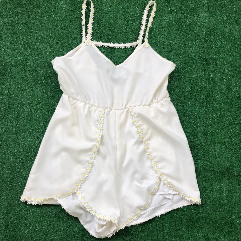 OXFORD Circus White Romper with floral straps Size M - Picture 1 of 6